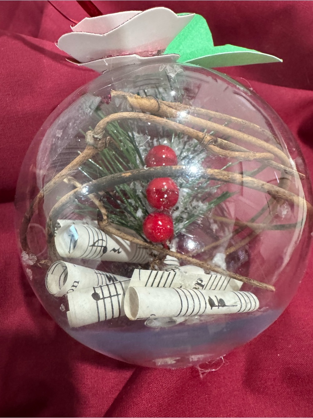 Sheet music & rose ornament - Picture 3 of 3